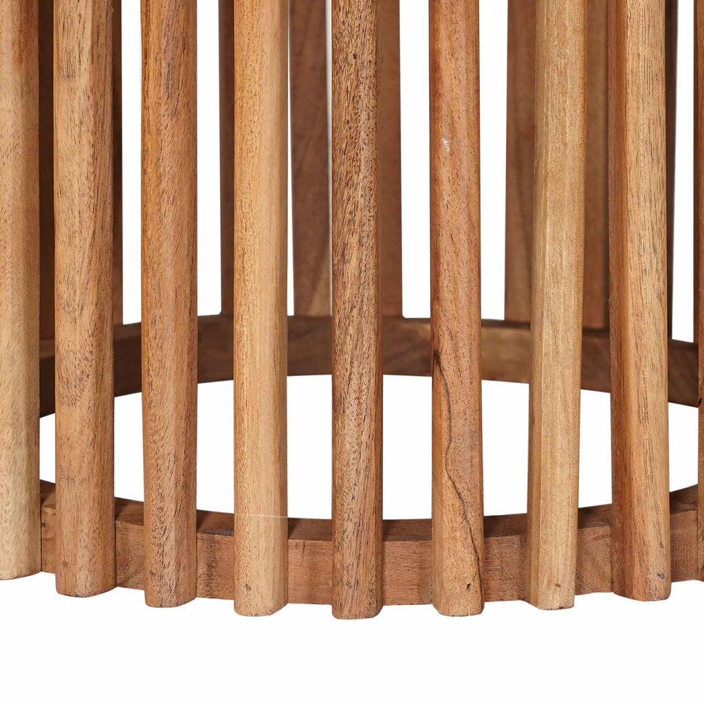 Dokka – Handgemaakte bijzettafel van massief acaciahout